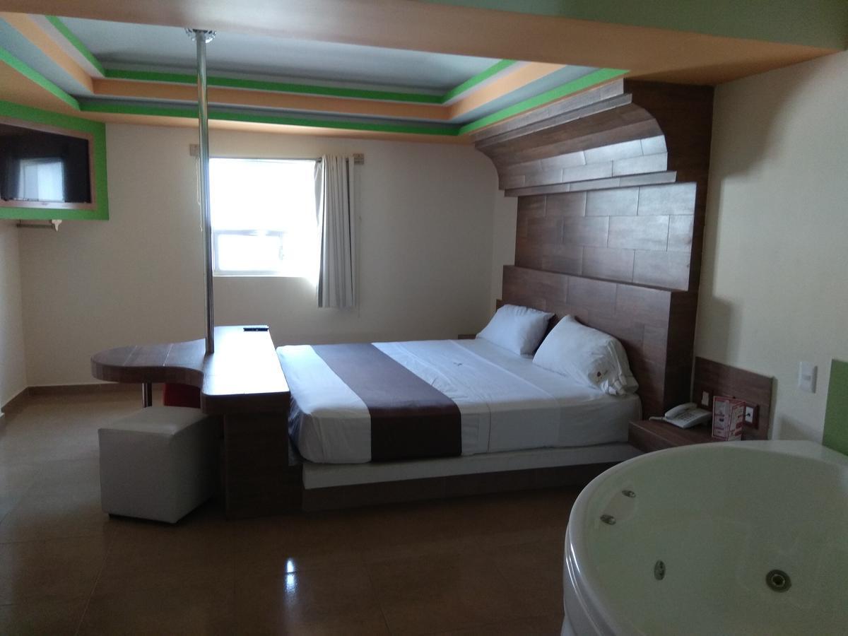 Hotel Rubi Мансанильо Экстерьер фото